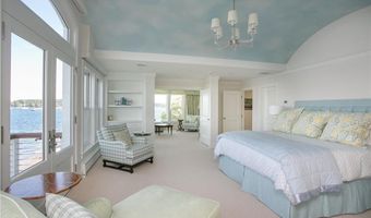 19 Defenders Row 19, Newport, RI 02840