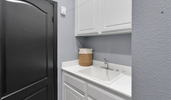 20267 Fuji Ct, Apple Valley, CA 92308