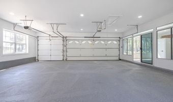 2475 W DENNEYS Rd, Dover, DE 19904