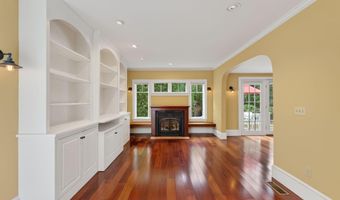 997 Washington St, Bath, ME 04530