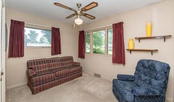 737 Smith Dr, Ballwin, MO 63011