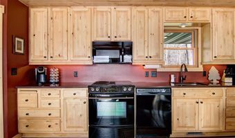102 206th St, Alden, WI 54026