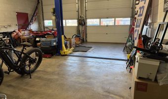 803 W LINCOLNWAY, Cheyenne, WY 82001