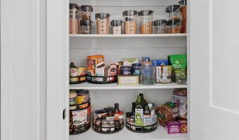 825 NE Heights Ln, Bentonville, AR 72712