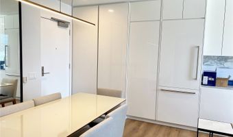 987 Queen St 1303, Honolulu, HI 96814