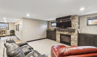 1237 Eagle Creek Blvd SW, Altoona, IA 50009