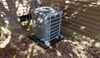 1208 Westshore Dr, Ashtabula, OH 44004