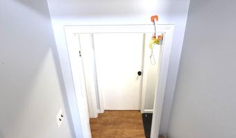 902 Eastern Ave, Augusta, ME 04330