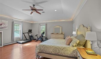 151 Old Jenckes Hill Rd, Lincoln, RI 02865