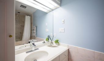3814 N RICHMOND St, Arlington, VA 22207