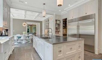393 Anderson Ave, Alpine, NJ 07620