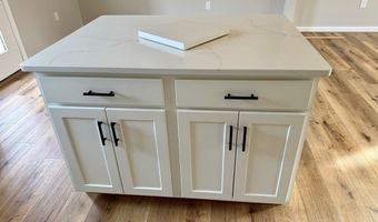 615 Oakleigh Ave, Appomattox, VA 24522