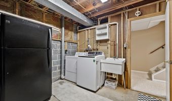 7409 ADAMS PARK Ct, Annandale, VA 22003