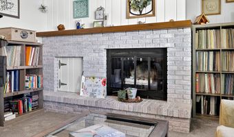 1025 W ROBERTS Ave, Appleton, WI 54914