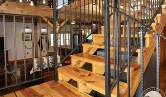 71 LOVERS Ln, Belfry, MT 59008