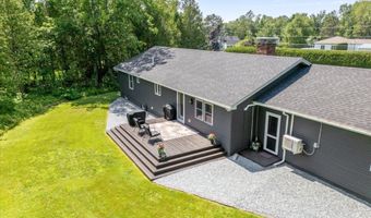 121 Packard Dr, Bangor, ME 04401
