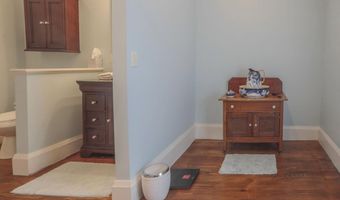 53 Congress St, Belfast, ME 04915