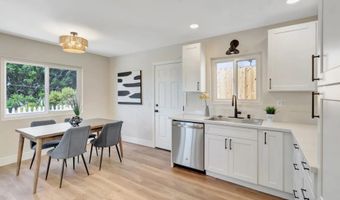 9188 Valencia St, Spring Valley, CA 91977