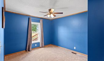 15038 Fairmount Rd, Basehor, KS 66007