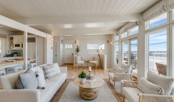 621 Beach Dr, Aptos, CA 95003