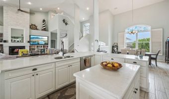 807 CHIPAWAY Dr, Apollo Beach, FL 33572