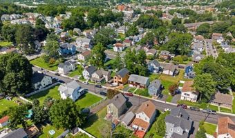 26 Liberty St, Andover, NJ 07801