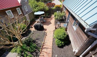 32 SHIPCARPENTER Sq, Lewes, DE 19958
