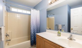 6 DUNLEARY Dr, Bear, DE 19701