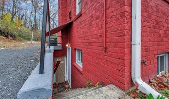 107 JOLIET St SW, Washington, DC 20032