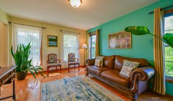 5 Warwick Ln, Athens, OH 45701
