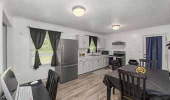 702 11th St, Altavista, VA 24517