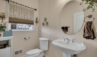 6 Key Largo Ct, Bayville, NJ 08721