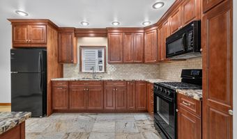 9 LINCOLN Pkwy, Bayonne, NJ 07002