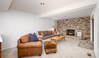 12 Haverhill Ct, Ann Arbor, MI 48105