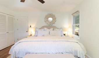 1092 W Lake Dr, Athens, GA 30606