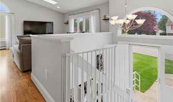 12 Pat Dr, Lincoln, RI 02865