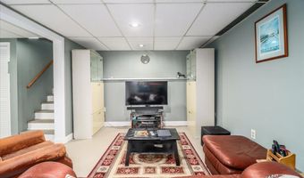 6 Laurel Dr, Brookfield, CT 06804
