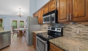 2 Creetown Cir, Bella Vista, AR 72715