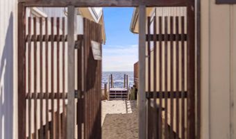 621 Beach Dr, Aptos, CA 95003