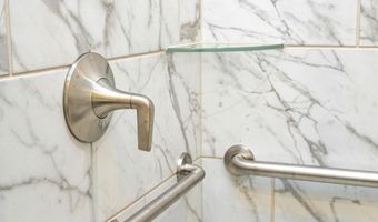 23630 WINTERDAY Dr, Ashburn, VA 20148