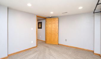 3412 Ontario St, Ames, IA 50014