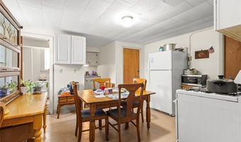 134 Duke St, East Greenwich, RI 02818