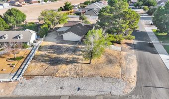 12490 Palomino Ln, Apple Valley, CA 92308