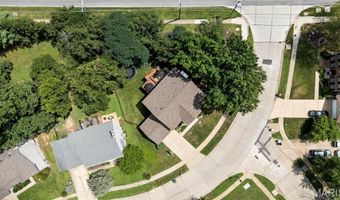 703 Trago Creek Dr, Ballwin, MO 63021
