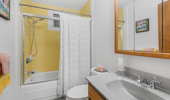 1610- A KINOOLE St, Hilo, HI 96720