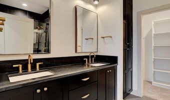 725 Courtyard Ct, Ashland, NE 68003