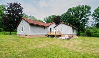 989 McCabe Ave NE, Ada, MI 49301
