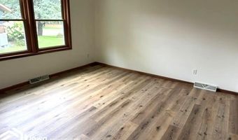 28 Schutter Cir, Algona, IA 50511