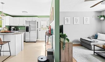 86 Hancock Dr, North Kingstown, RI 02852