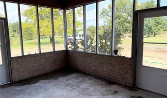 500 Gravel Hill Rd, Altus, AR 72821